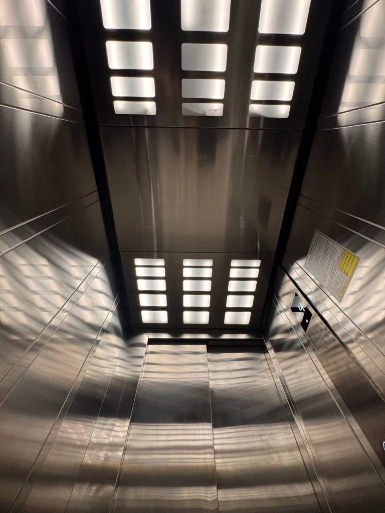 Как выбрать лифт для многоэтажного дома